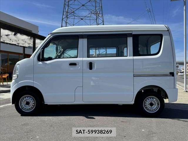Suzuki EVERY 2017-06 8073709-10