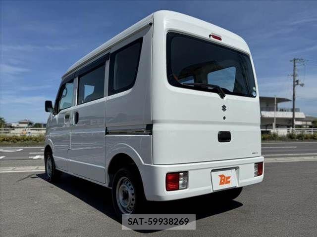 Suzuki EVERY 2017-06 8073709-12