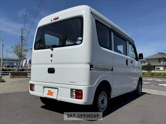 Suzuki EVERY 2017-06 8073709-14