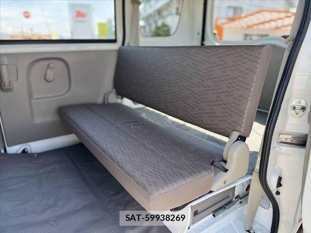 Suzuki EVERY 2017-06 8073709-17