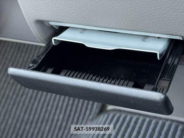 Suzuki EVERY 2017-06 8073709-23