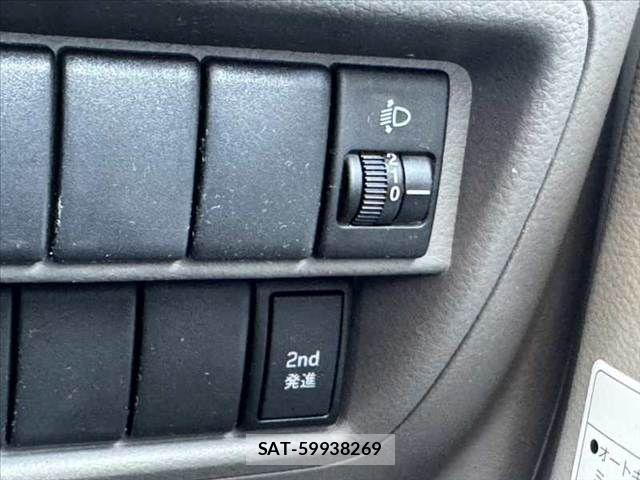Suzuki EVERY 2017-06 8073709-5