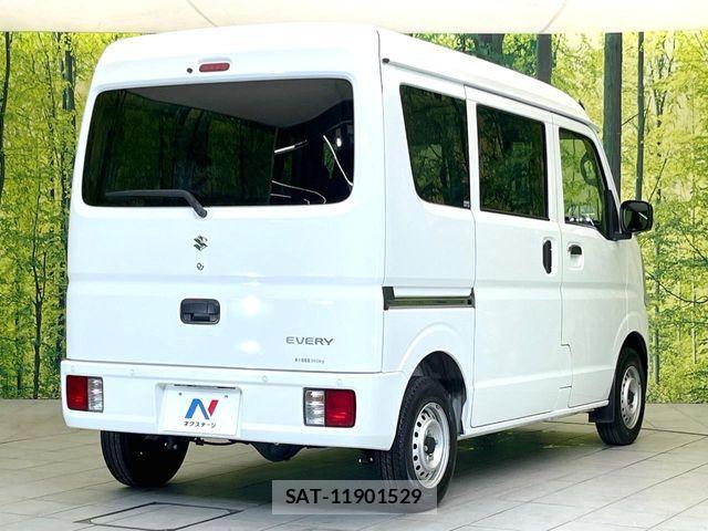 Suzuki EVERY 2022-05 8073708-16