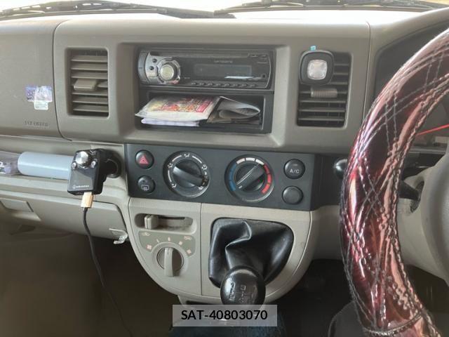 Suzuki EVERY 2014-07 8099094-19