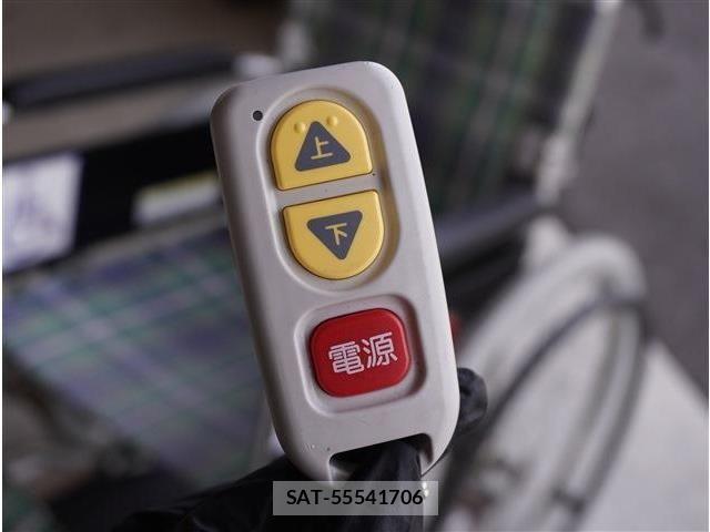 Suzuki EVERY 2016-12 8129998-13