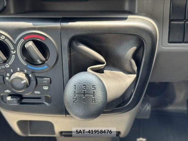 Suzuki EVERY 2019-07 8130002-3