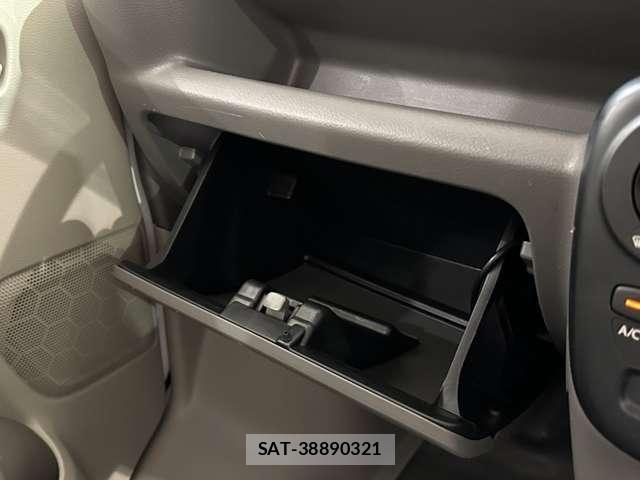 Suzuki EVERY 2021-04 8207459-18