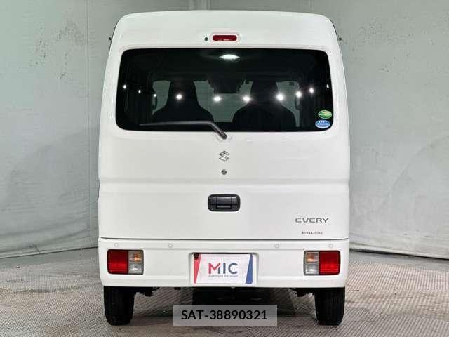 Suzuki EVERY 2021-04 8207459-5