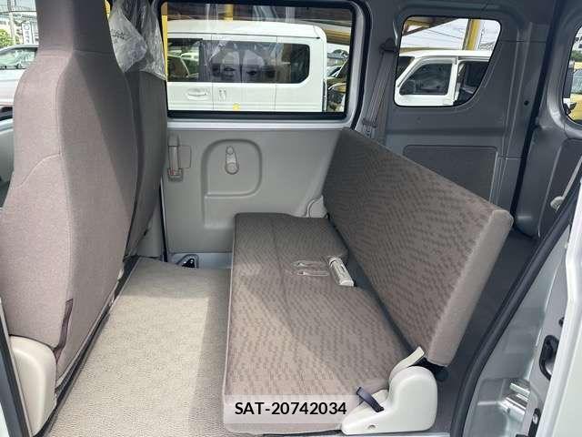 Suzuki EVERY 2024-01 8207456-5