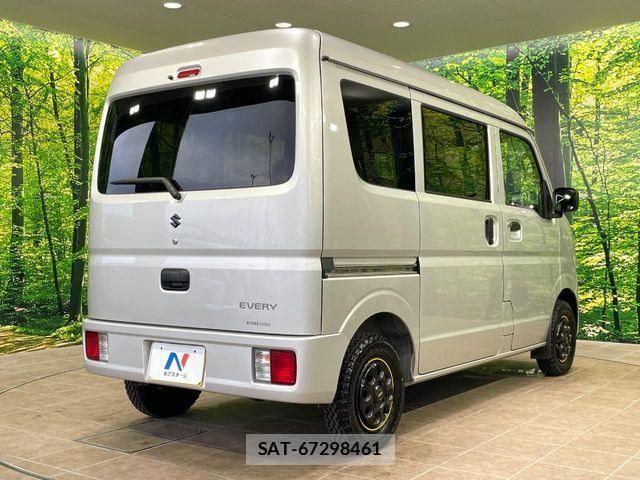 Suzuki EVERY 2023-09 8229876-16