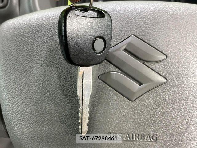 Suzuki EVERY 2023-09 8229876-3