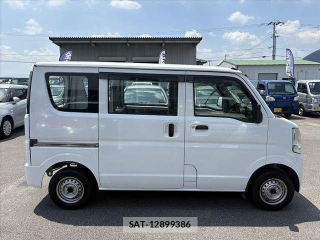 Suzuki EVERY 2018-09 8229878-10
