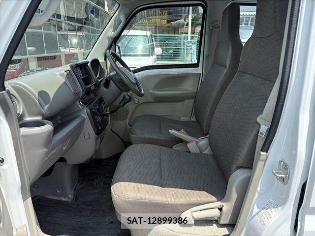 Suzuki EVERY 2018-09 8229878-18