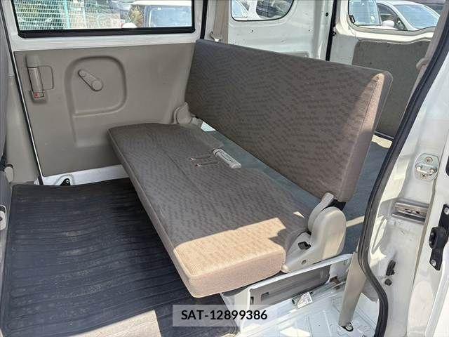 Suzuki EVERY 2018-09 8229878-19