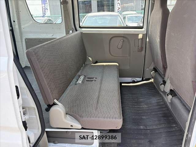 Suzuki EVERY 2018-09 8229878-20