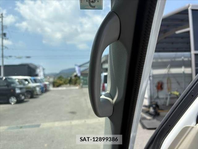 Suzuki EVERY 2018-09 8229878-24