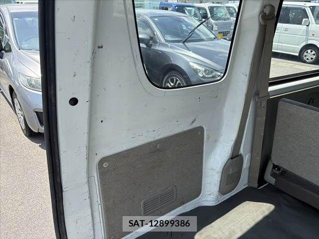 Suzuki EVERY 2018-09 8229878-29
