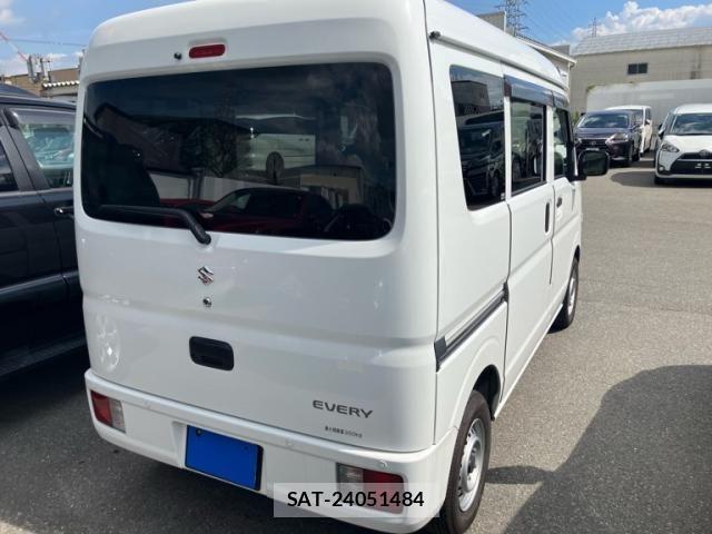 Suzuki EVERY 2022-08 8229877-3