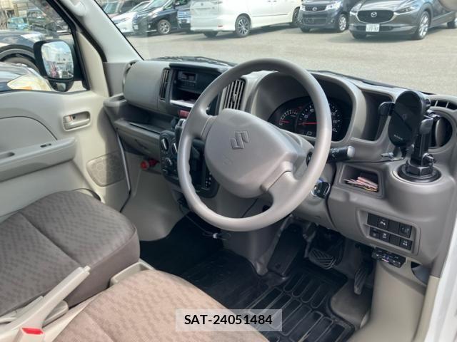 Suzuki EVERY 2022-08 8229877-4