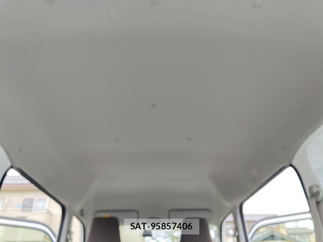Suzuki EVERY 2016-05 8245166-25
