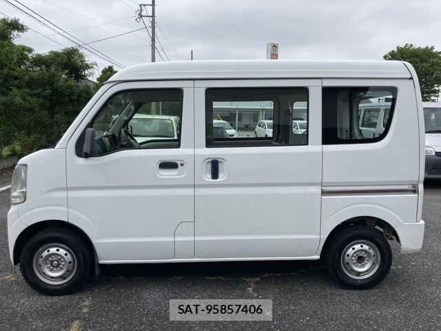 Suzuki EVERY 2016-05 8245166-7