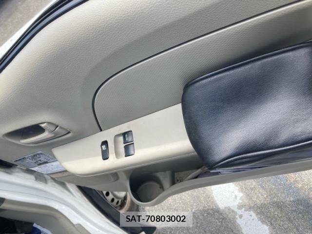 Suzuki EVERY 2015-08 8245165-11