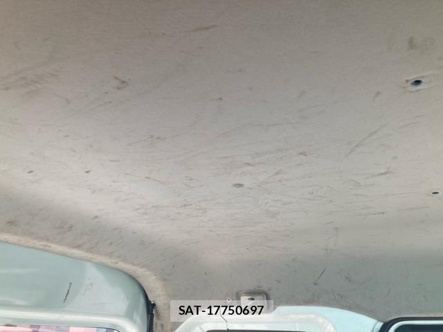 Suzuki EVERY 2017-07 8245168-14