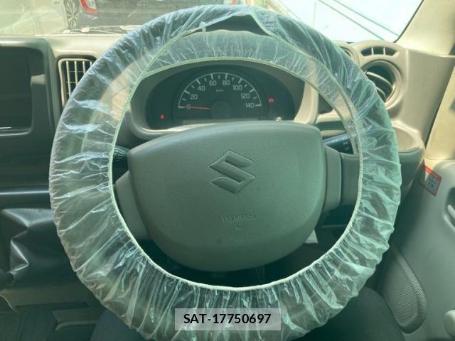 Suzuki EVERY 2017-07 8245168-18