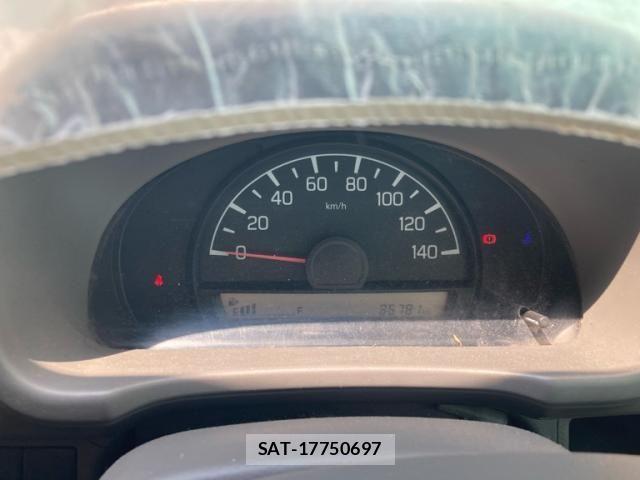 Suzuki EVERY 2017-07 8245168-19