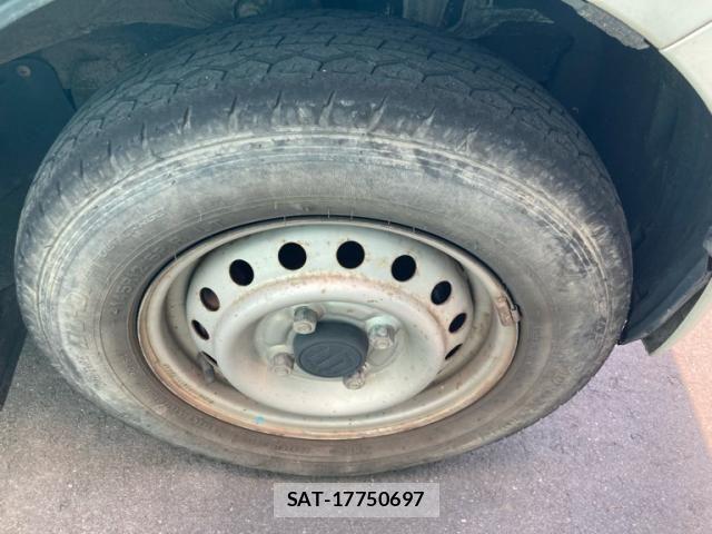 Suzuki EVERY 2017-07 8245168-5