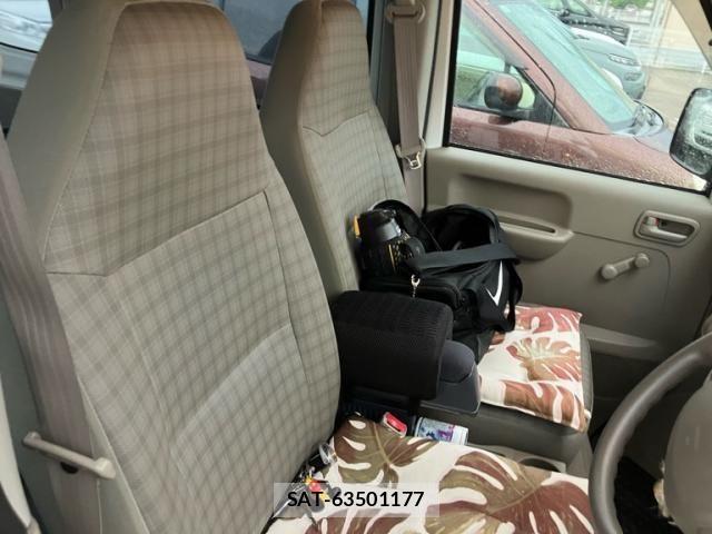 Suzuki EVERY 2009-09 8245167-11