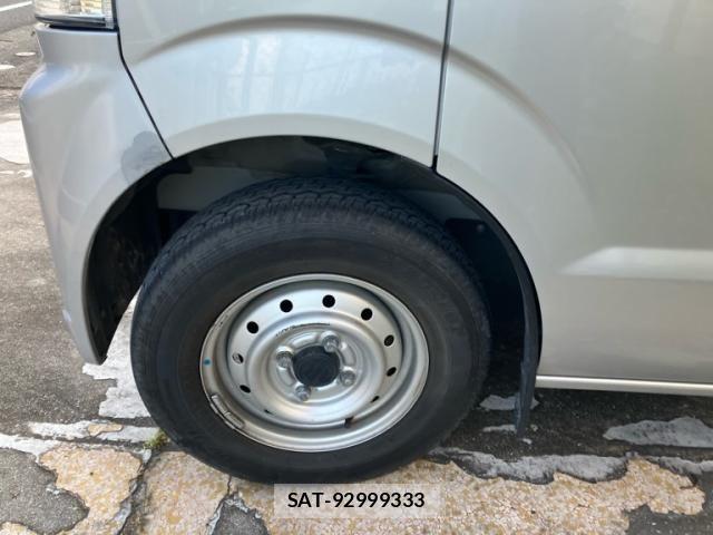 Suzuki EVERY 2010-05 8314374-9