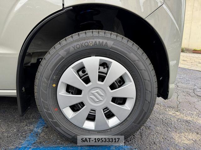 Suzuki EVERY 2026-07 8314366-18