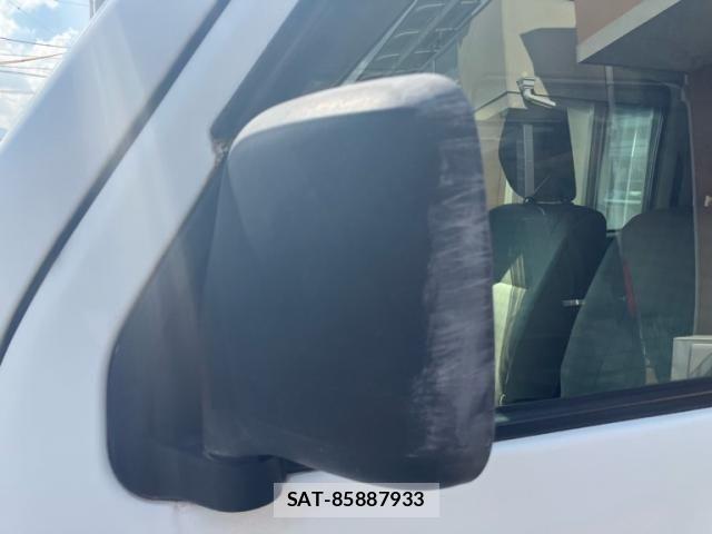 Suzuki EVERY 2014-07 8314380-21