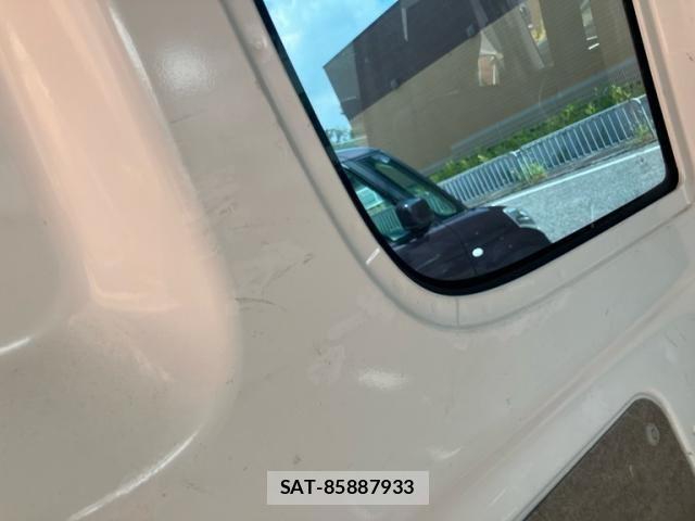 Suzuki EVERY 2014-07 8314380-22