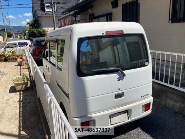 Suzuki EVERY 2006-05 8314383-3
