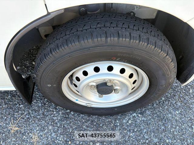 Suzuki EVERY 2019-06 8314371-12