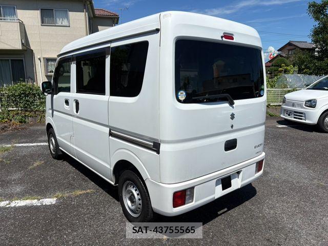 Suzuki EVERY 2019-06 8314371-5