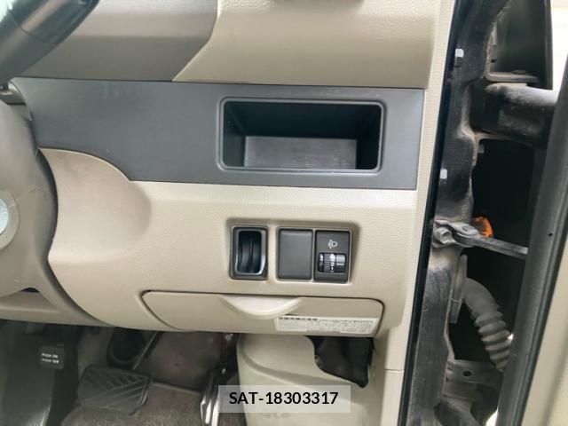 Suzuki EVERY 2012-09 8314378-15