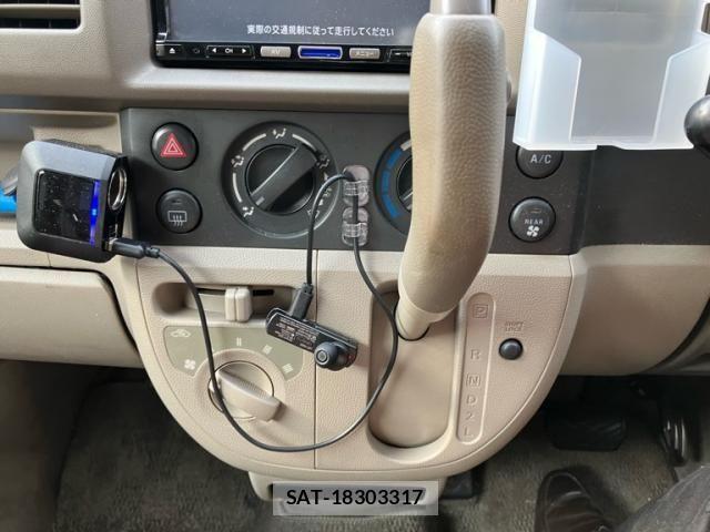 Suzuki EVERY 2012-09 8314378-20