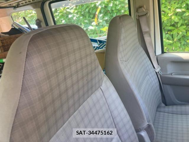 Suzuki EVERY 2010-07 8314385-9