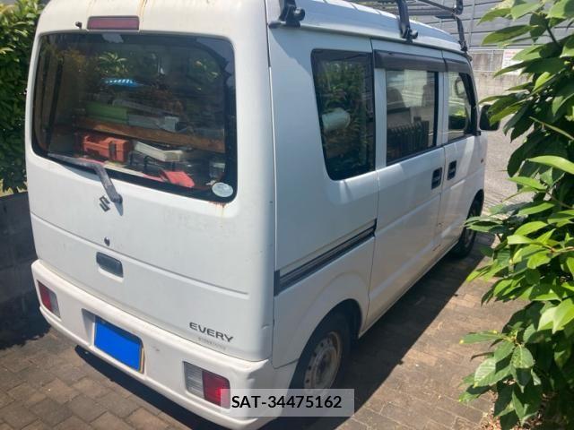 Suzuki EVERY 2010-07 8314385-3