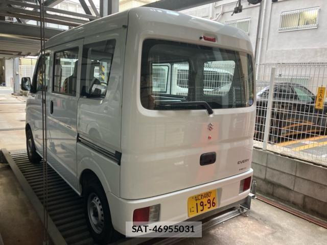 Suzuki EVERY 2020-01 8314370-6