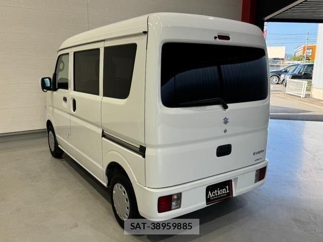 Suzuki EVERY 2018-06 8314369-3