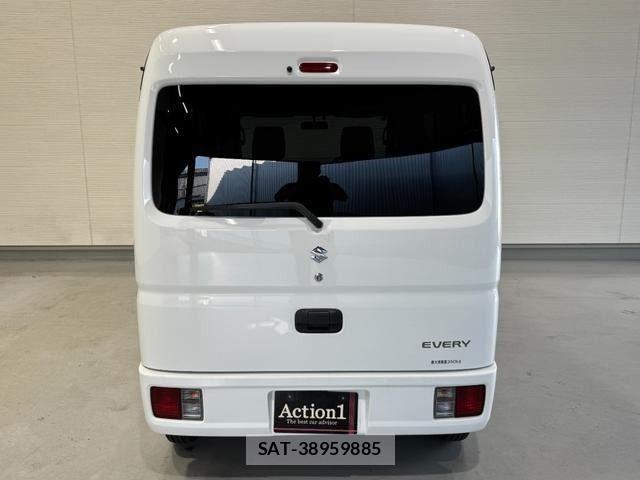 Suzuki EVERY 2018-06 8314369-4