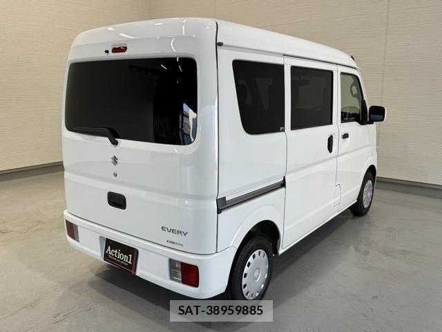 Suzuki EVERY 2018-06 8314369-5