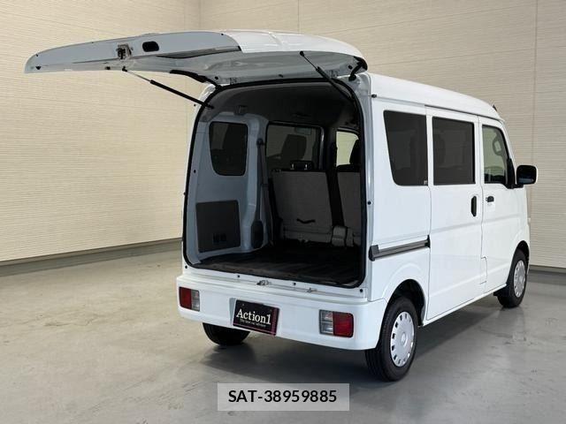 Suzuki EVERY 2018-06 8314369-7