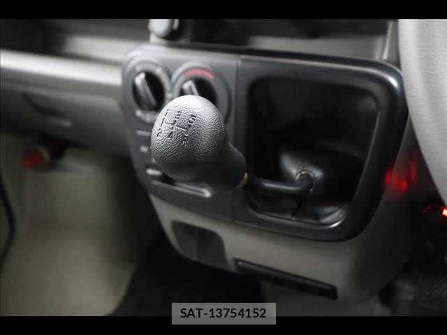 Suzuki EVERY 2019-03 8314368-2