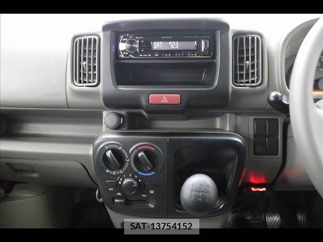 Suzuki EVERY 2019-03 8314368-29
