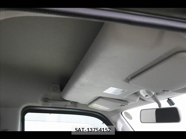 Suzuki EVERY 2019-03 8314368-5